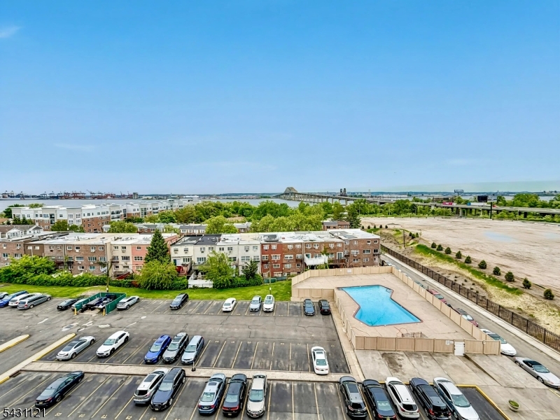 1225 JOHN F. KENNEDY - Residential