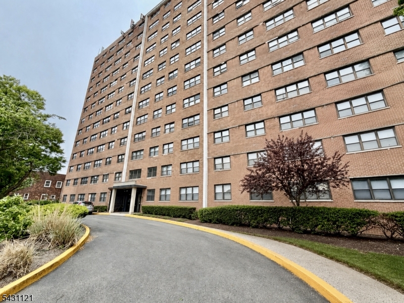 1225 JOHN F. KENNEDY - Residential