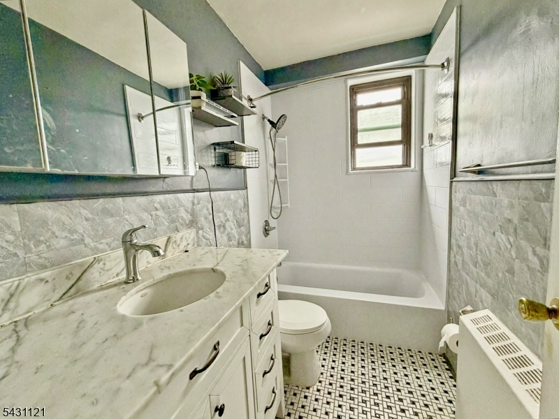 1225 JOHN F. KENNEDY - Residential
