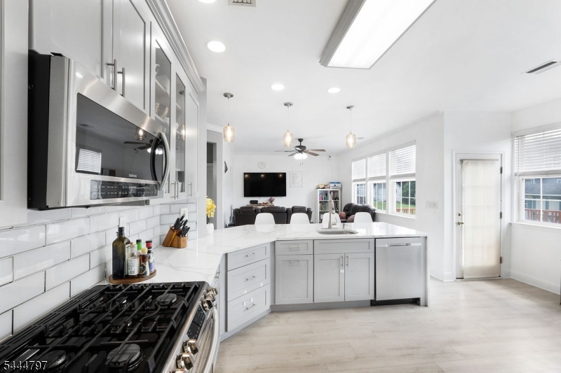 Brook Hollow - Residential