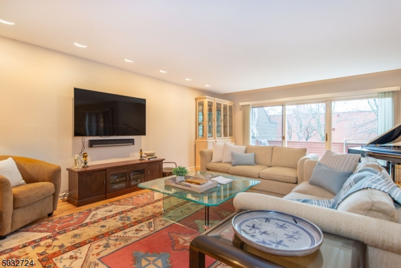 Oak Trail Condominium - Residential