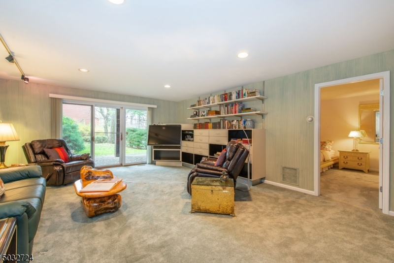 Oak Trail Condominium - Residential