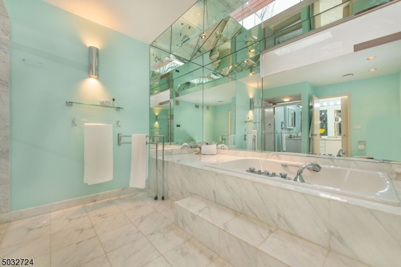 Oak Trail Condominium - Residential
