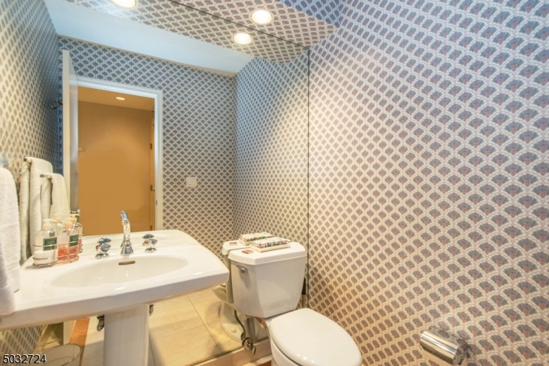 Oak Trail Condominium - Residential