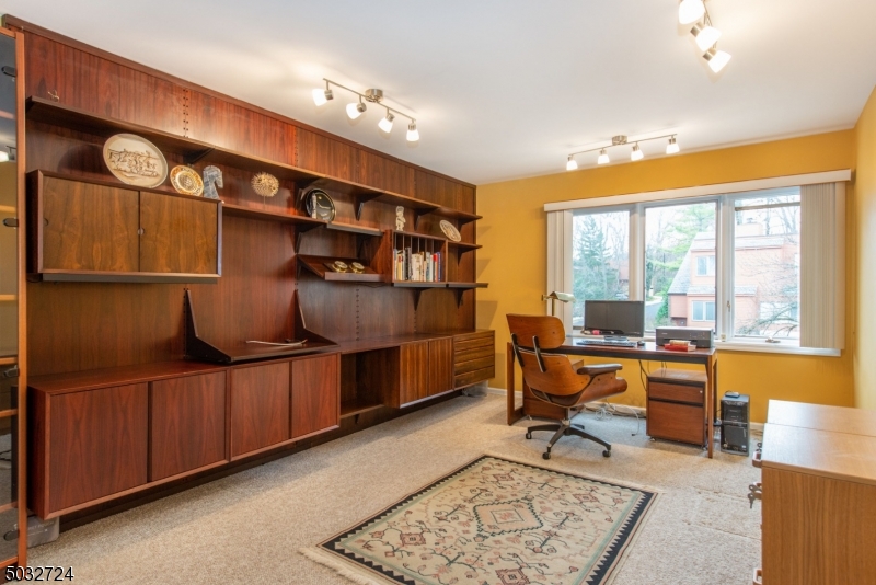 Oak Trail Condominium - Residential