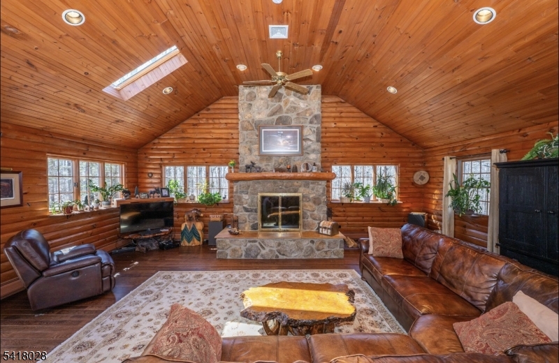 DEER TRAIL - Residential