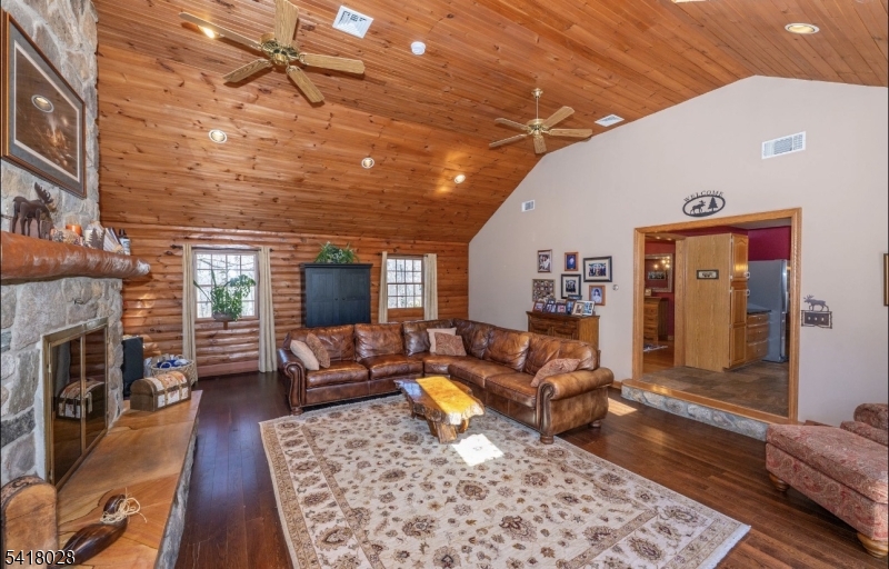 DEER TRAIL - Residential