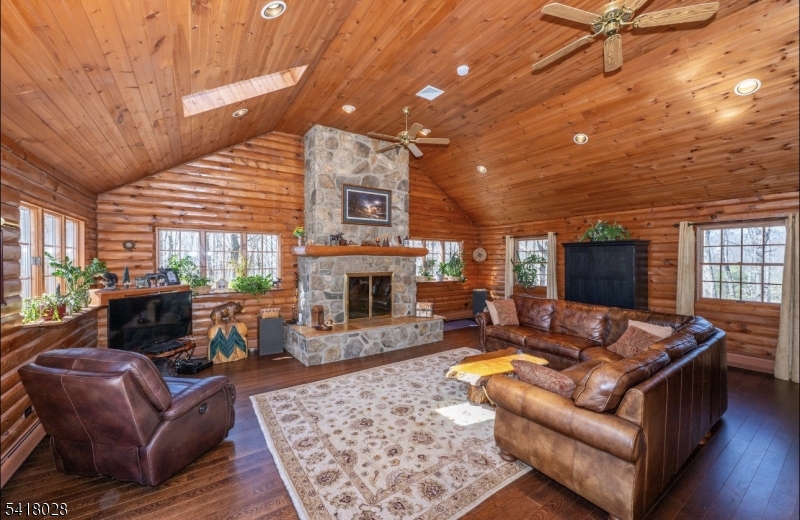 DEER TRAIL - Residential