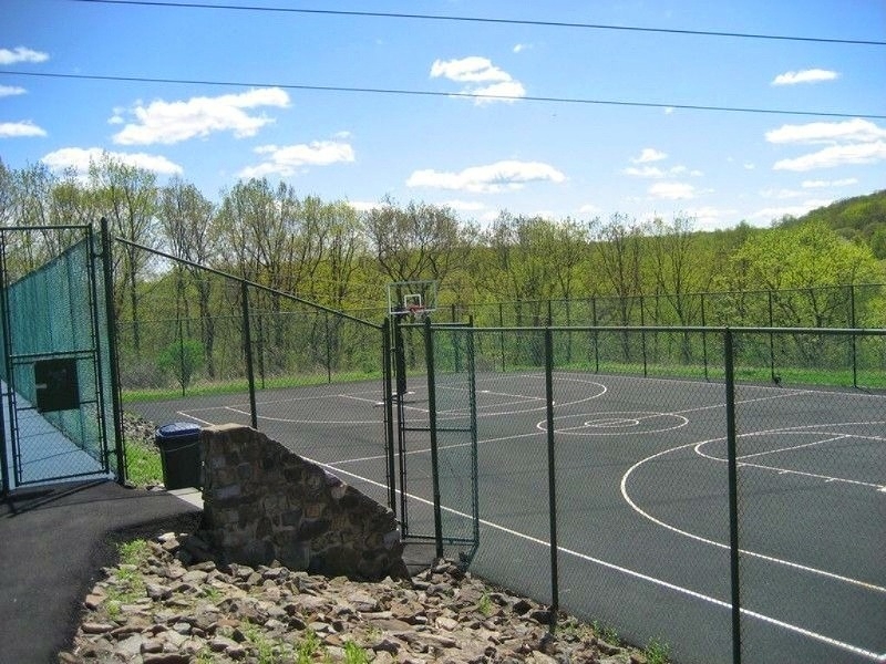 FOXWOOD - Residential Lease