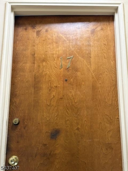 SECOND FLOOR. TWO ROOM STUDIO.LR/Brm. Combo, Eat In Kitchen, Gas Stove, Refrigerator, Private Stoarge (#17) in basement, Coin WASHER+DRYER.. Just Painted, New Wall to Wall Carpet. NO ON SITE PARKING. (Parking maybe obtained at additional cost) MOVE IN CONDITION. NO PETS, NO SMOKING IN BUILDING. Good Credit, Proof of Income.