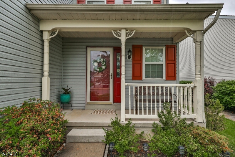 Greenwich Chase - Residential