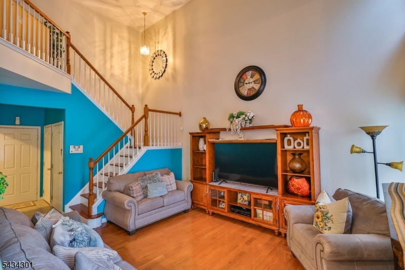 Greenwich Chase - Residential