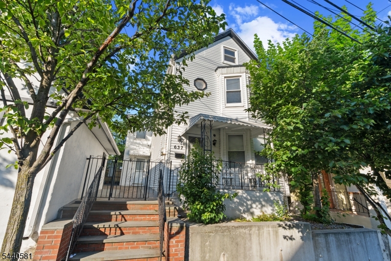 Welcome home to this recently updated 2 bedroom, first floor residence in the heart of Union City. Featuring an eat-in kitchen, stainless steel appliances, including a dishwasher, and an in-unit washer and dryer! Step outside and enjoy your own private backyard. Perfect for relaxing, entertaining, or enjoying the warmer months. Ideally situated near local restaurants, shopping, schools, parks, and public transportation, commuting to New York City is effortless, with direct access to Port Authority in approximately 30 minutes door-to-door. A rare opportunity to enjoy indoor comfort, outdoor space, and an unbeatable location with all utilities included.