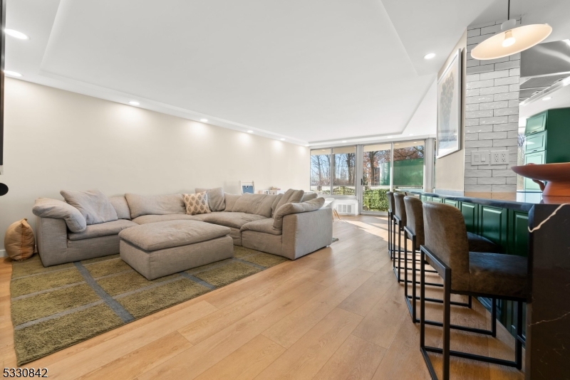 Claridge House One - Residential