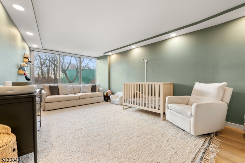 Claridge House One - Residential