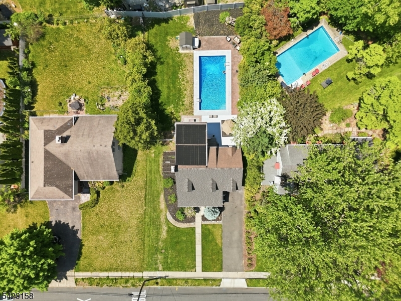 By Lincoln School - Residential