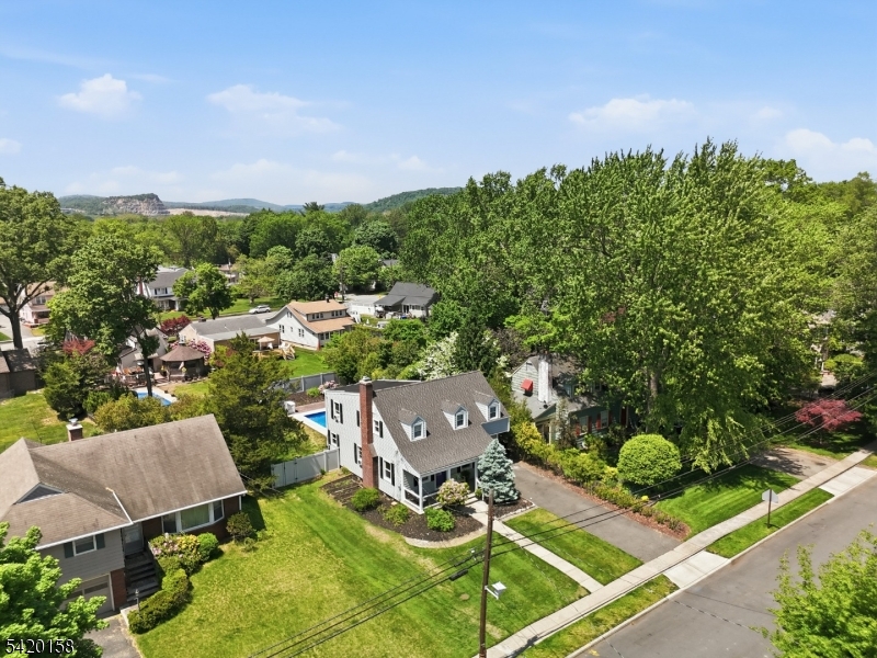 By Lincoln School - Residential