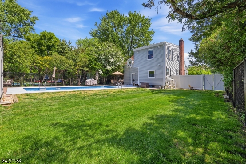 By Lincoln School - Residential