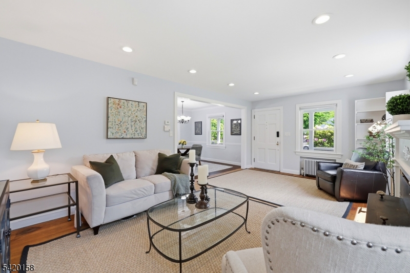 By Lincoln School - Residential
