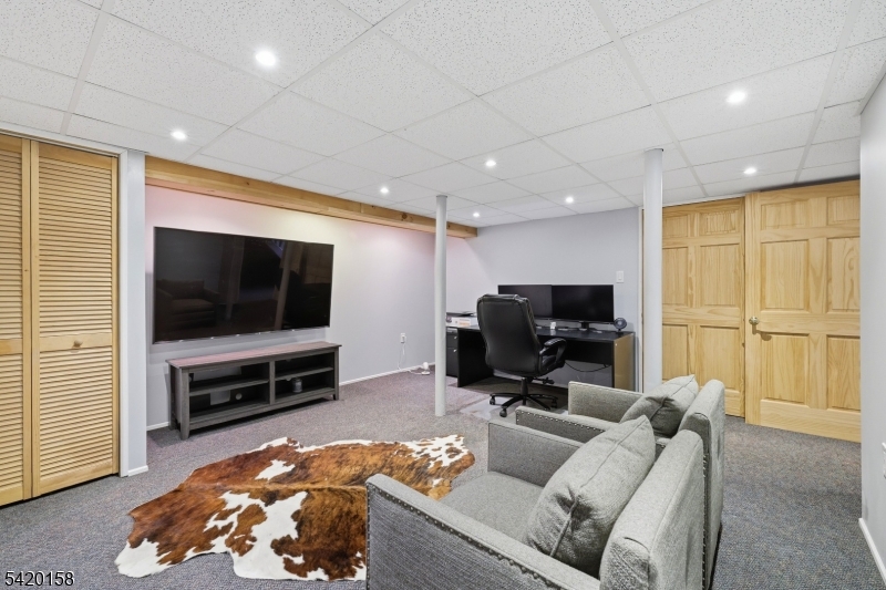 By Lincoln School - Residential
