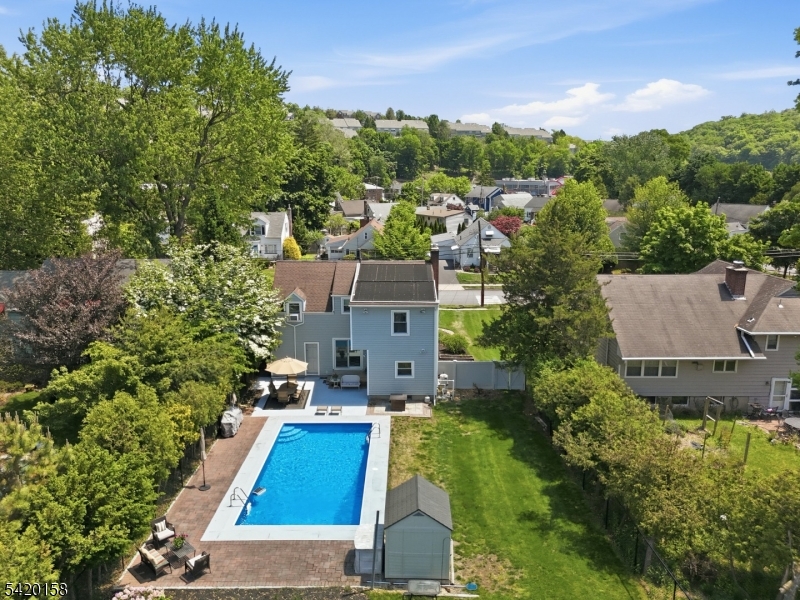 By Lincoln School - Residential