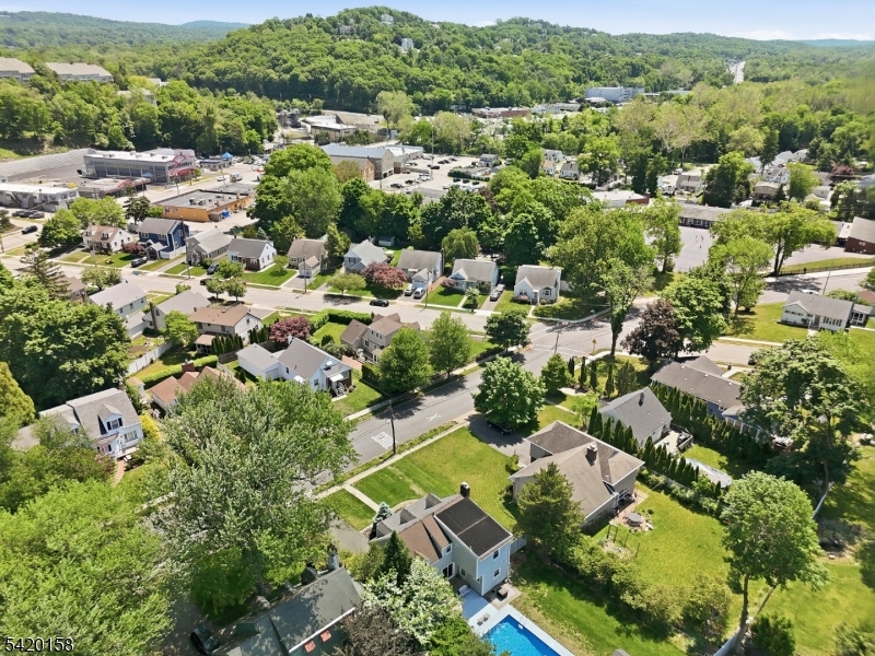 By Lincoln School - Residential