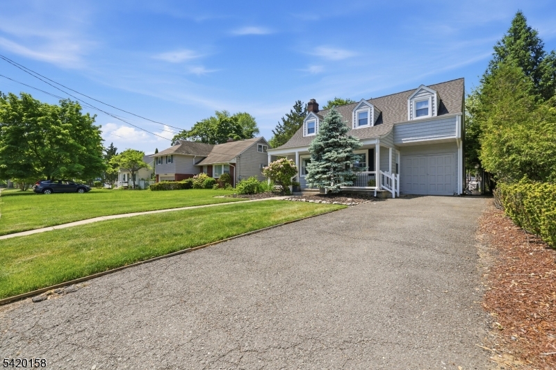 By Lincoln School - Residential