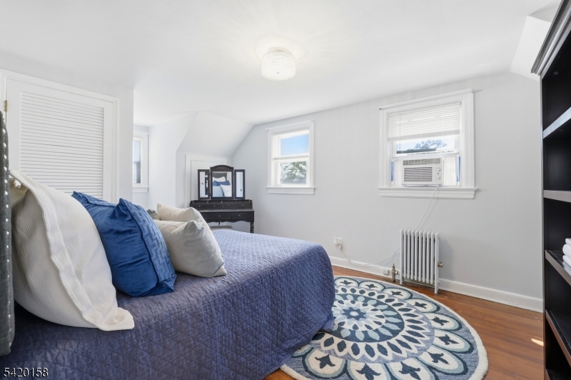 By Lincoln School - Residential