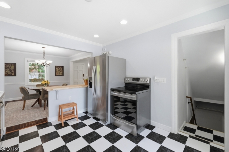 By Lincoln School - Residential