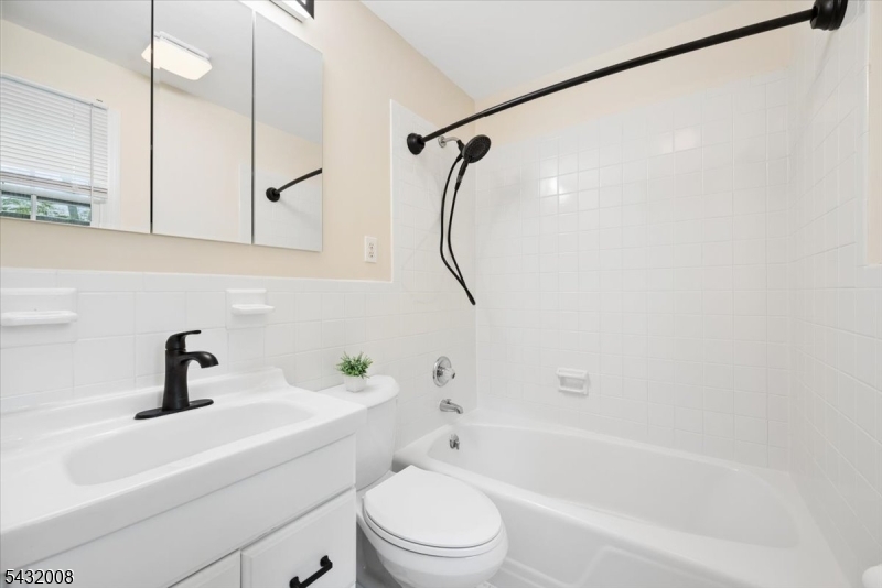 Puddingstone Heights - Residential