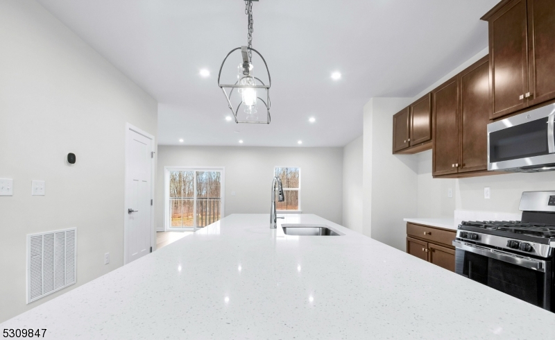 Mountain Ridge - Residential Lease