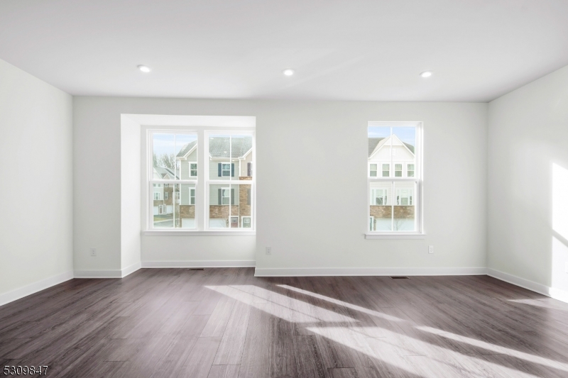 Mountain Ridge - Residential Lease