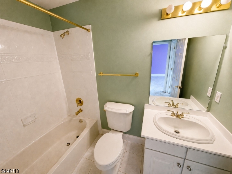 Hickory Manor - Residential