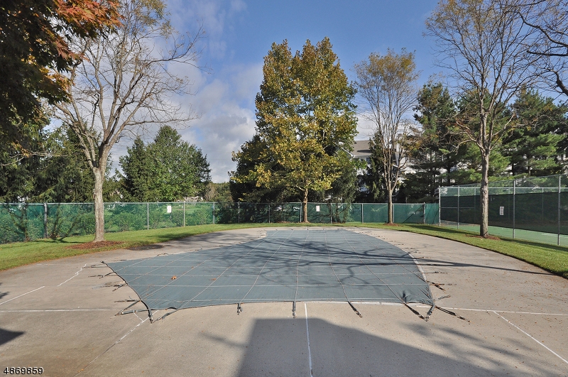 Montville Chase - Residential Lease
