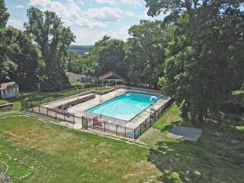 White Meadow Lake - Residential