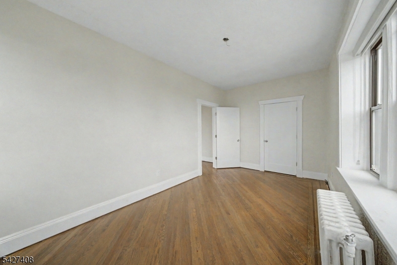 hill / Pilgrim Apts - Residential Lease