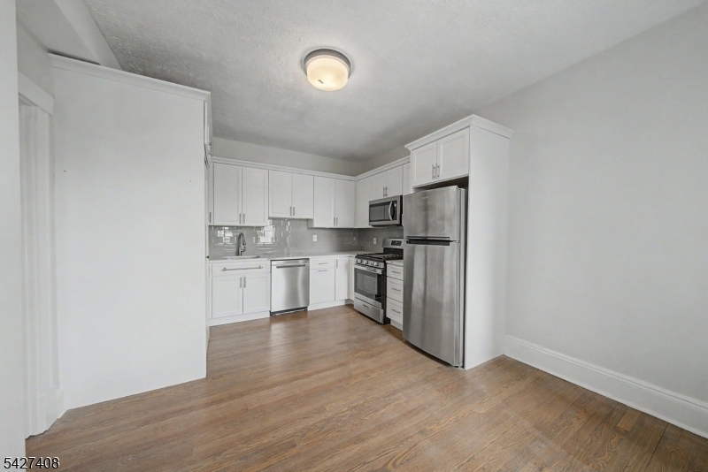 hill / Pilgrim Apts - Residential Lease