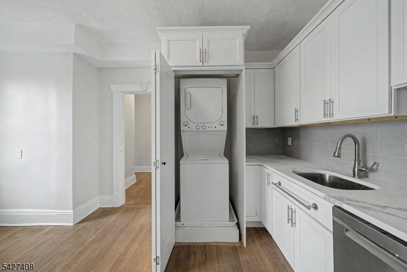 hill / Pilgrim Apts - Residential Lease