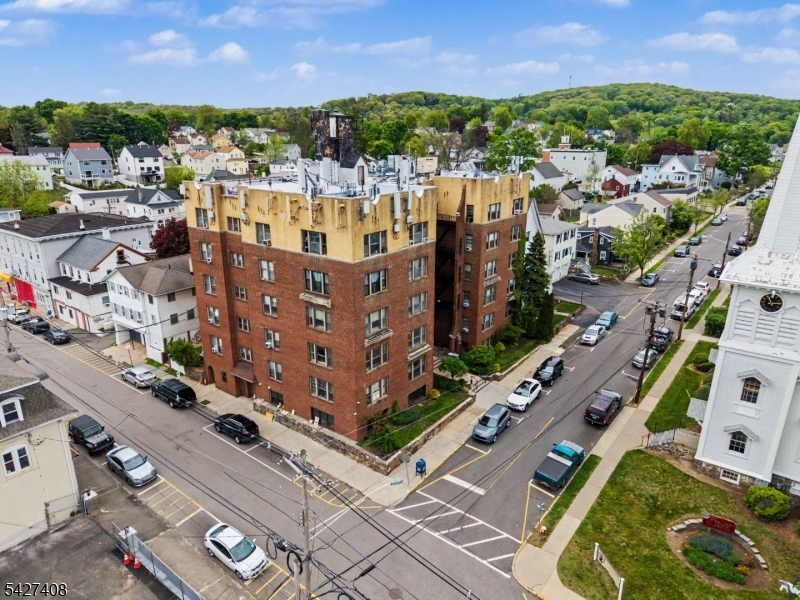 hill / Pilgrim Apts - Residential Lease