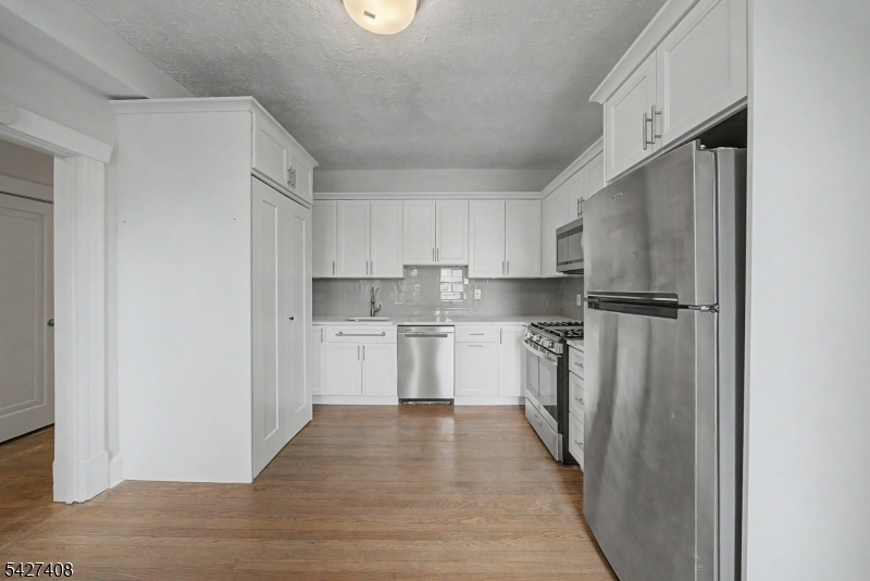 hill / Pilgrim Apts - Residential Lease