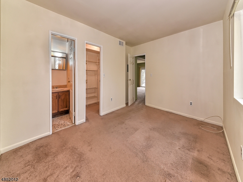 Knoll Condos - Residential