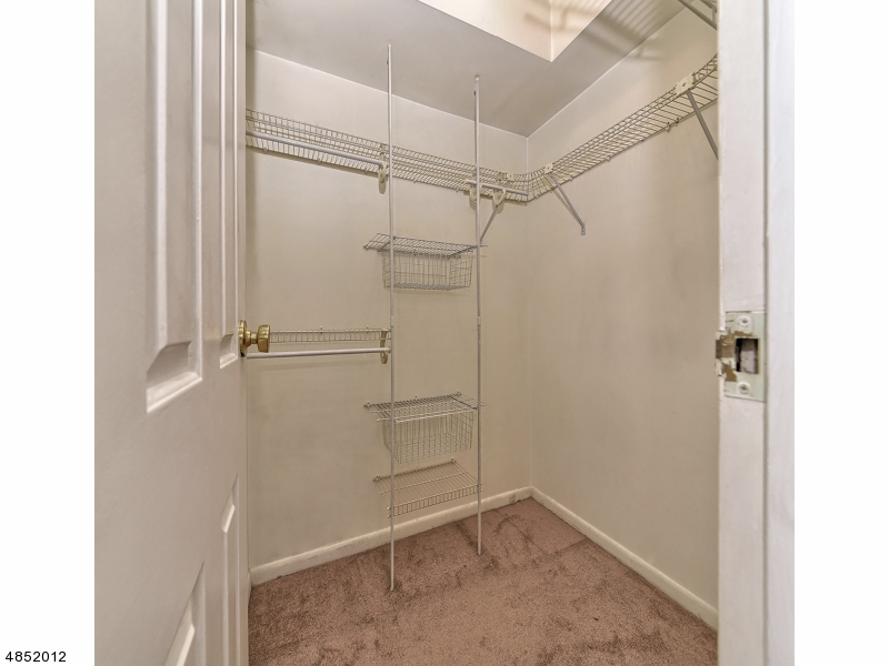 Knoll Condos - Residential