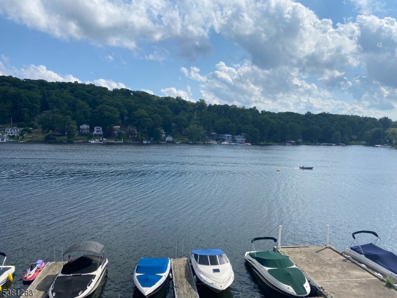 LAKEFRONT - Residential Lease