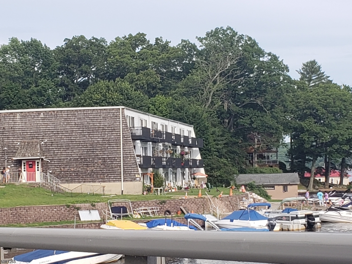 LAKEFRONT - Residential Lease