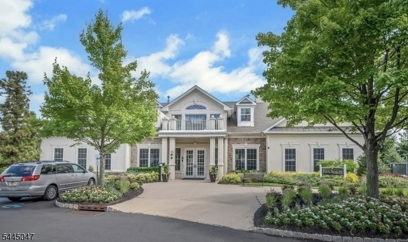 The Four Seasons - Residential