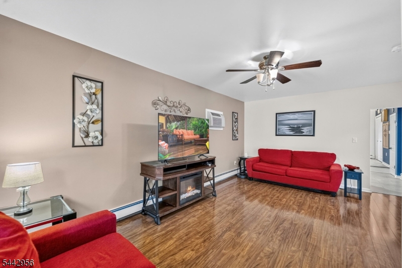 Erskine Lakes - Residential
