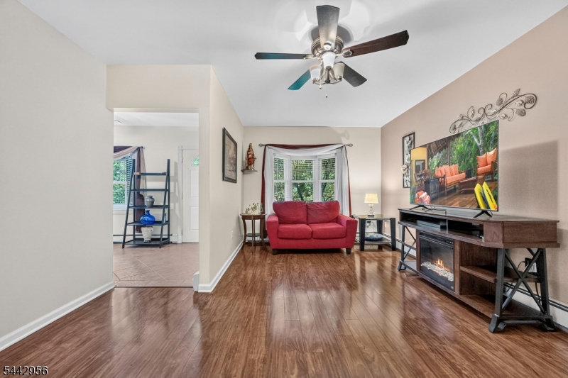Erskine Lakes - Residential