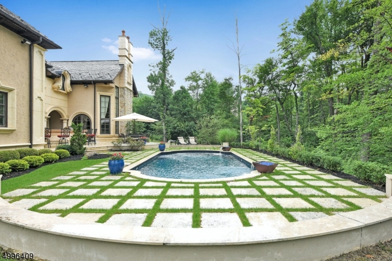 The Pond - Residential