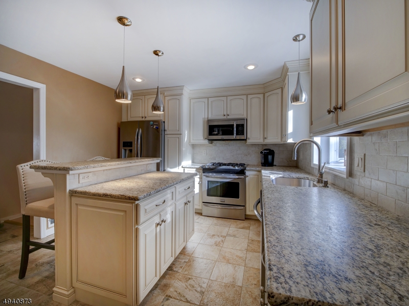 BIRCH HILL - Residential