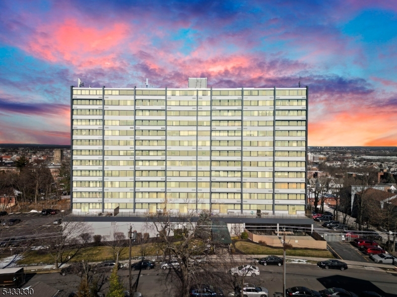 Presidential Towers - Residential